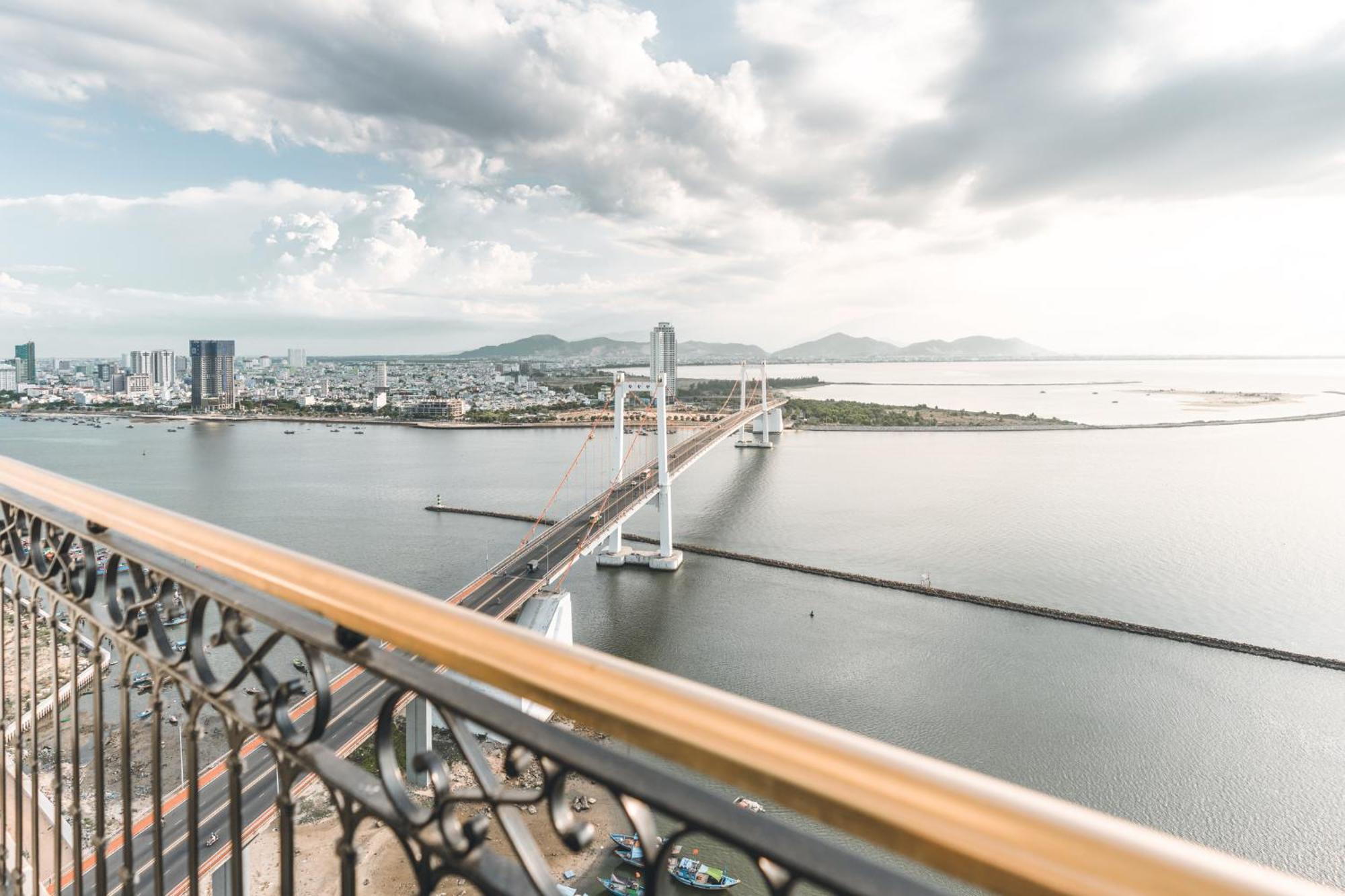 ホテル ダナン ゴールデン ベイ ダナン市 エクステリア 写真